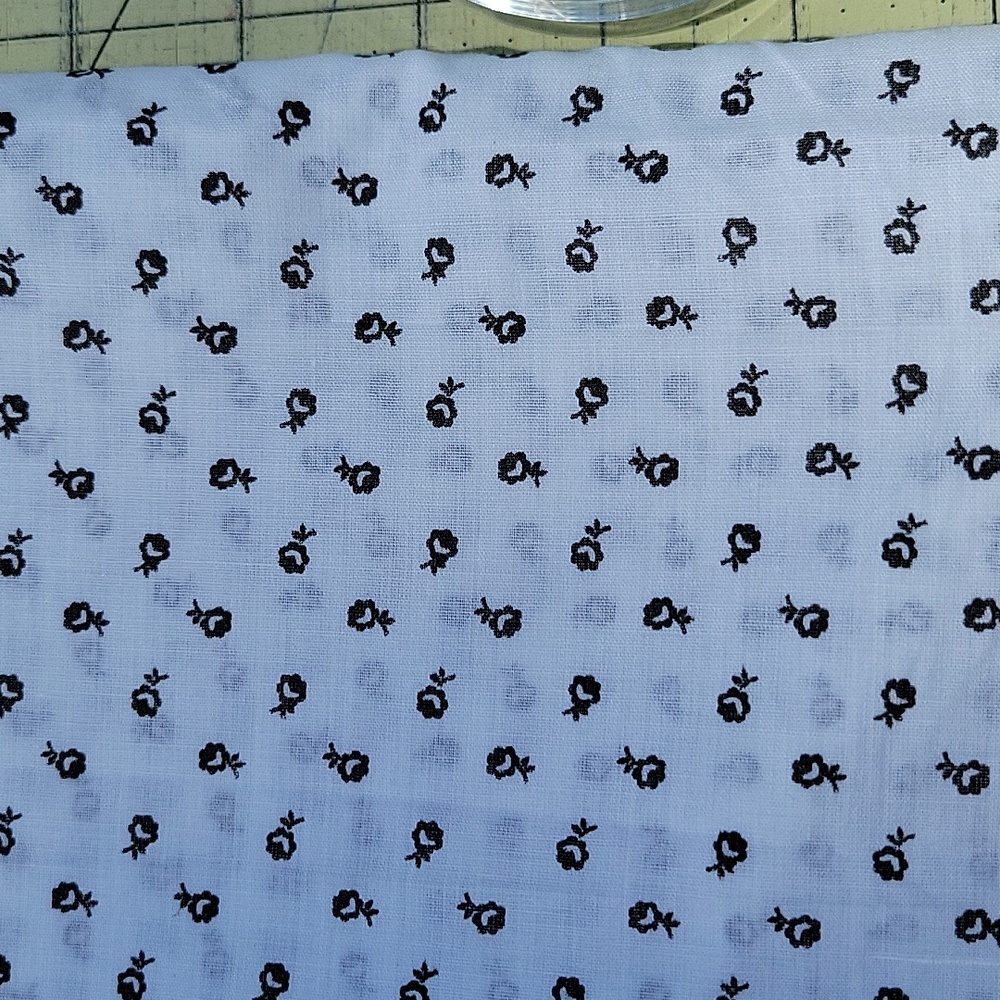 Floral print fabric small blacl flowers on white background - 1.36 yd